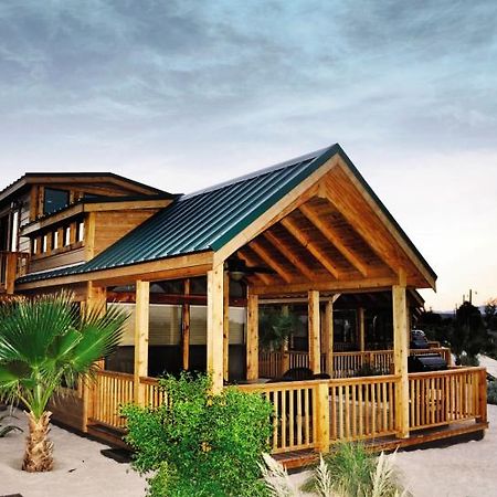 Pirate Cove Resort & Marina ニードルズ エクステリア 写真