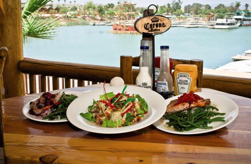 Pirate Cove Resort & Marina ニードルズ エクステリア 写真