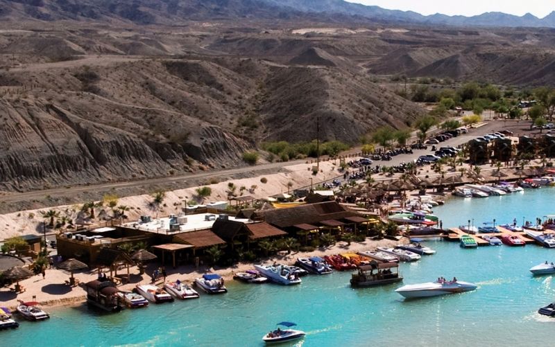 Pirate Cove Resort & Marina ニードルズ エクステリア 写真