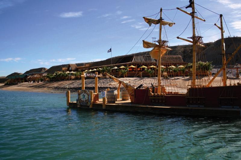 Pirate Cove Resort & Marina ニードルズ エクステリア 写真